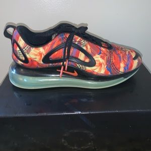 Multi color Air Max 720